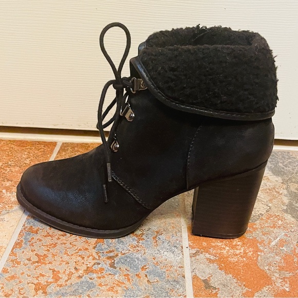 🥤Sassy Black Soda Metal Laced Fur Heeled Booties! - Picture 9 of 12